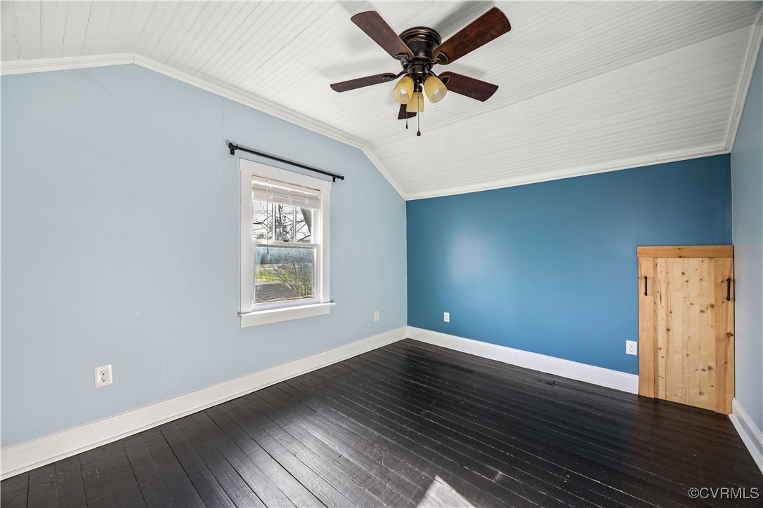 239 Old 15 Road New Canton, VA 23123 - Photo 25 of 32 Upstairs Right Bedroom
