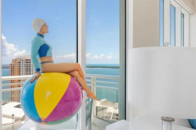 $4,490,000 | 900 Brickell Key Boulevard, Unit 3103, Miami, FL 33131