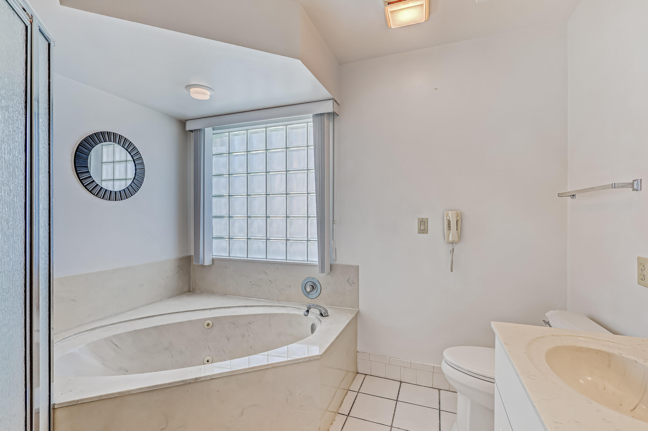 18166 Southeast Fairview Circle Jupiter, FL 33469 - Photo 19 of 48 Primary Bath