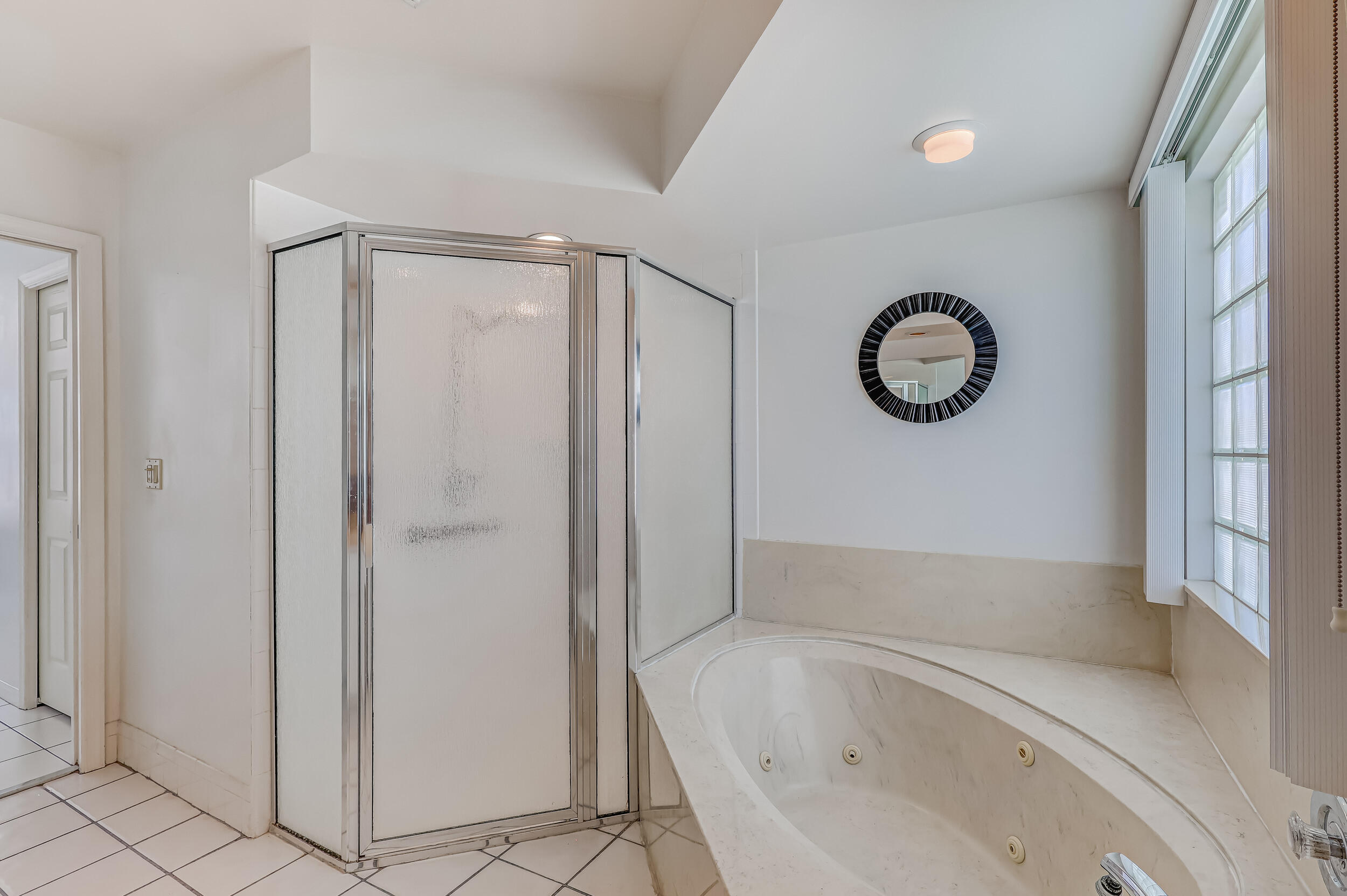 18166 Southeast Fairview Circle Jupiter, FL 33469 - Photo 20 of 48 Primary Bath
