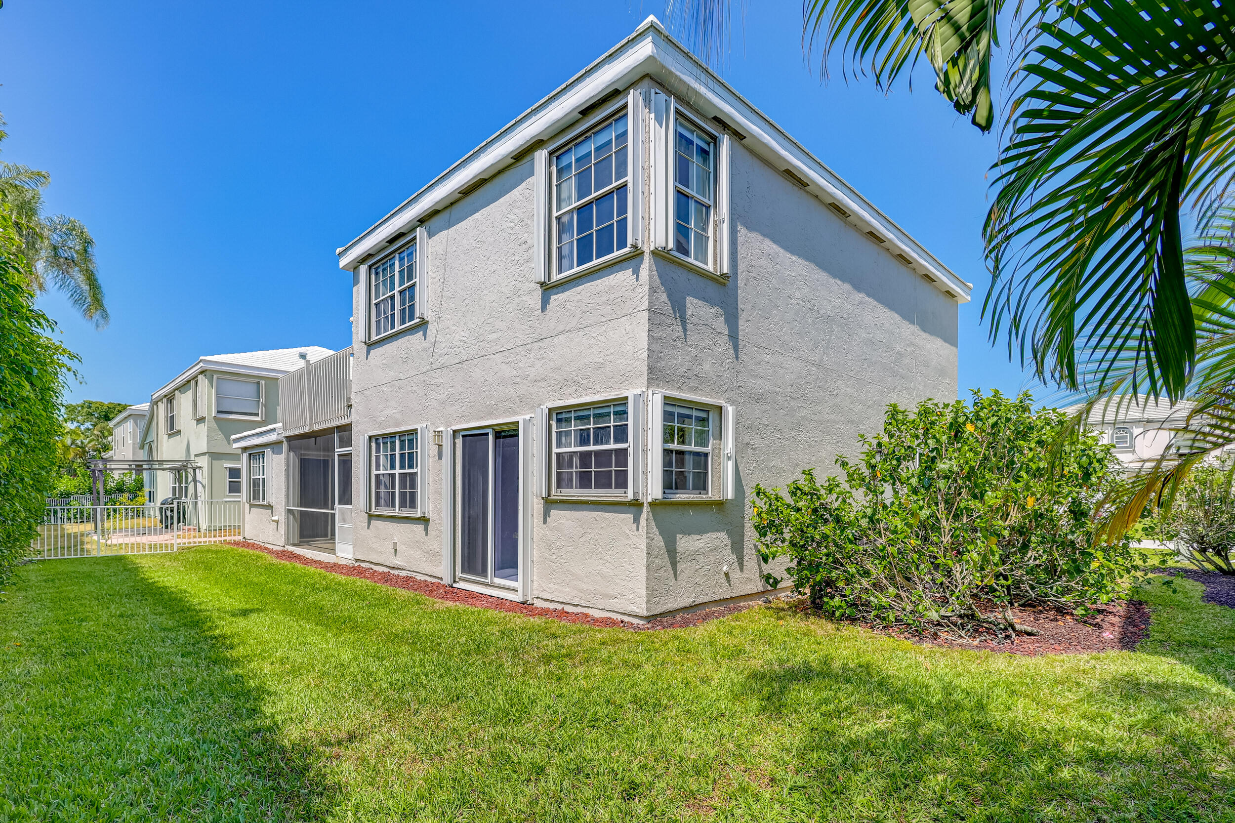 18166 Southeast Fairview Circle Jupiter, FL 33469 - Photo 37 of 48 Exterior View