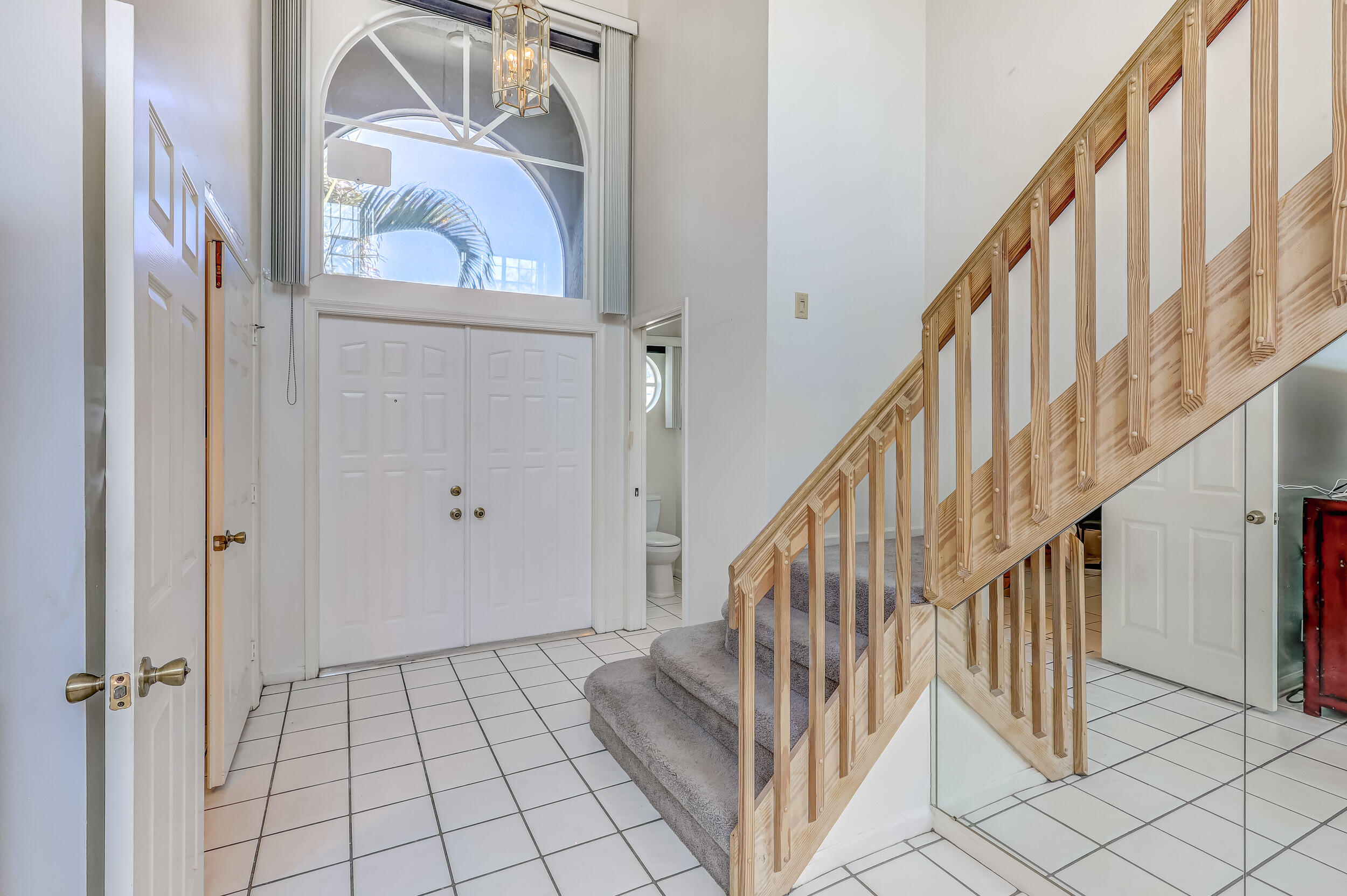 18166 Southeast Fairview Circle Jupiter, FL 33469 - Photo 4 of 48 Entry