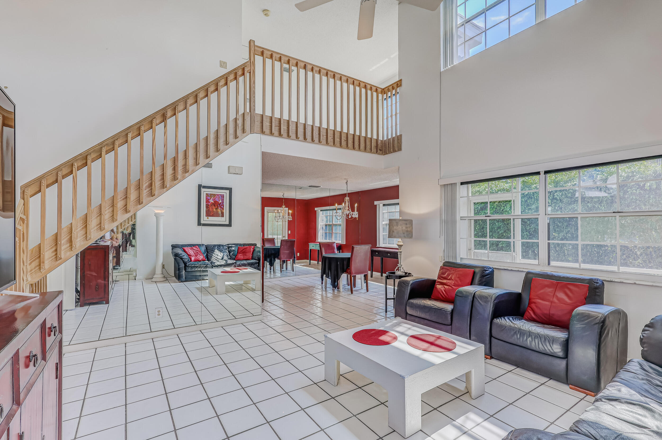 18166 Southeast Fairview Circle Jupiter, FL 33469 - Photo 8 of 48 Living Room