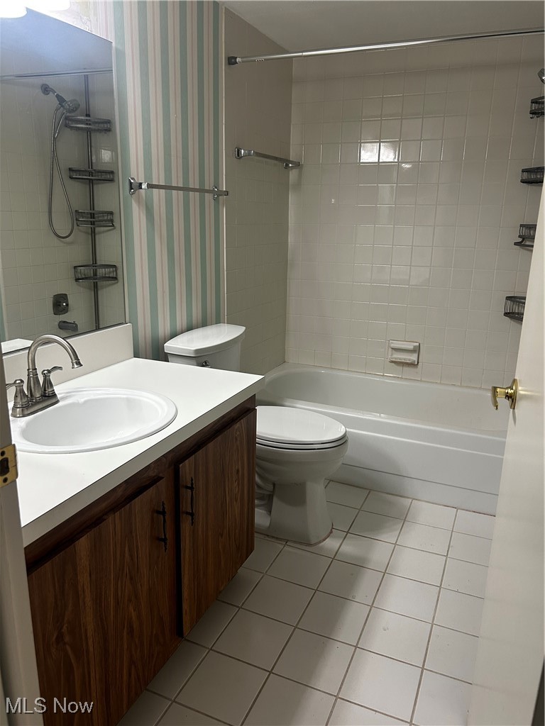 22958 Maple Ridge Road, Unit 202 North Olmsted, OH 44070 - Photo 9 of 13 Gallery Image 9