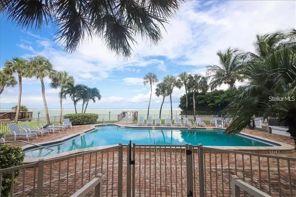 $2,295 | 4822 Ocean Boulevard, Unit 5E, Sarasota, FL 34242