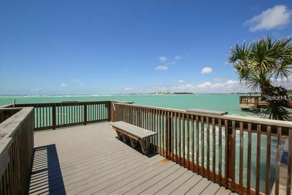 $2,295 | 4822 Ocean Boulevard, Unit 5E, Sarasota, FL 34242