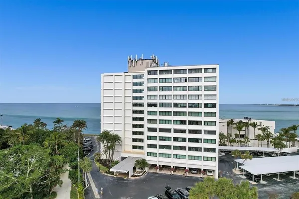 $2,295 | 4822 Ocean Boulevard, Unit 5E, Sarasota, FL 34242