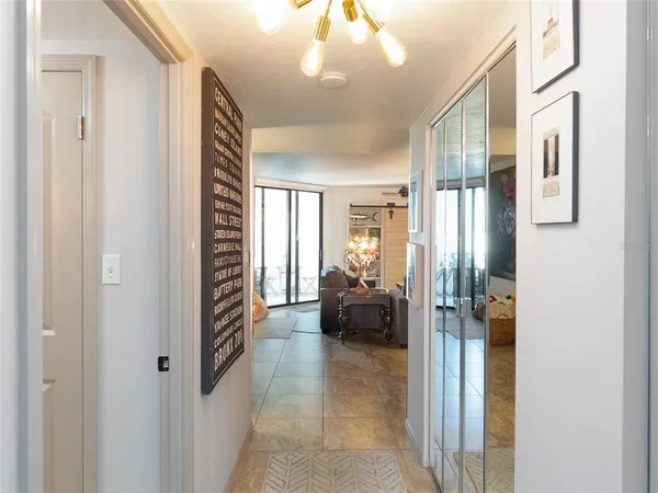 $2,295 | 4822 Ocean Boulevard, Unit 5E, Sarasota, FL 34242