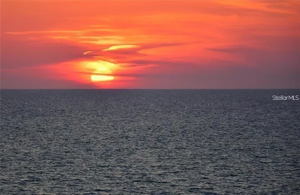 $2,295 | 4822 Ocean Boulevard, Unit 5E, Sarasota, FL 34242