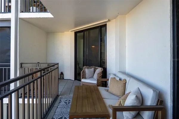 $2,295 | 4822 Ocean Boulevard, Unit 5E, Sarasota, FL 34242