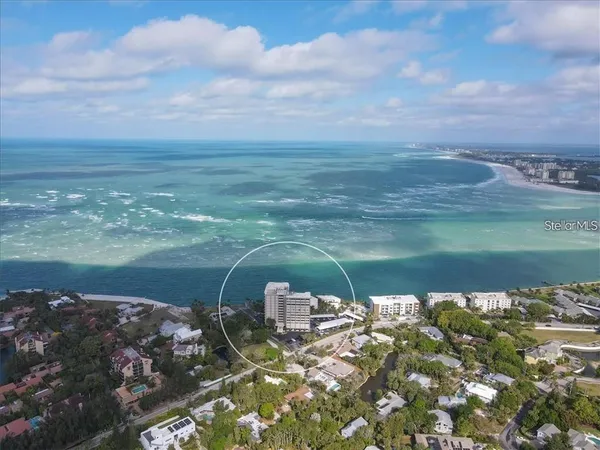 $2,295 | 4822 Ocean Boulevard, Unit 5E, Sarasota, FL 34242