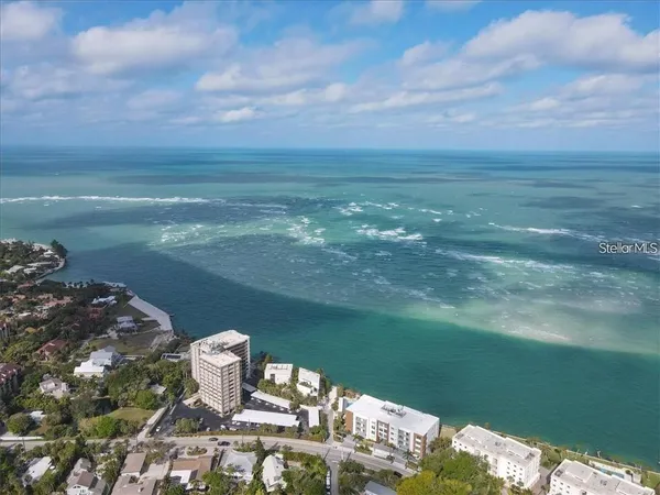 $2,295 | 4822 Ocean Boulevard, Unit 5E, Sarasota, FL 34242