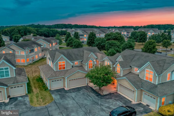 $293,000 | 131 Barksdale Court, Unit 1604D, Milford, DE 19963