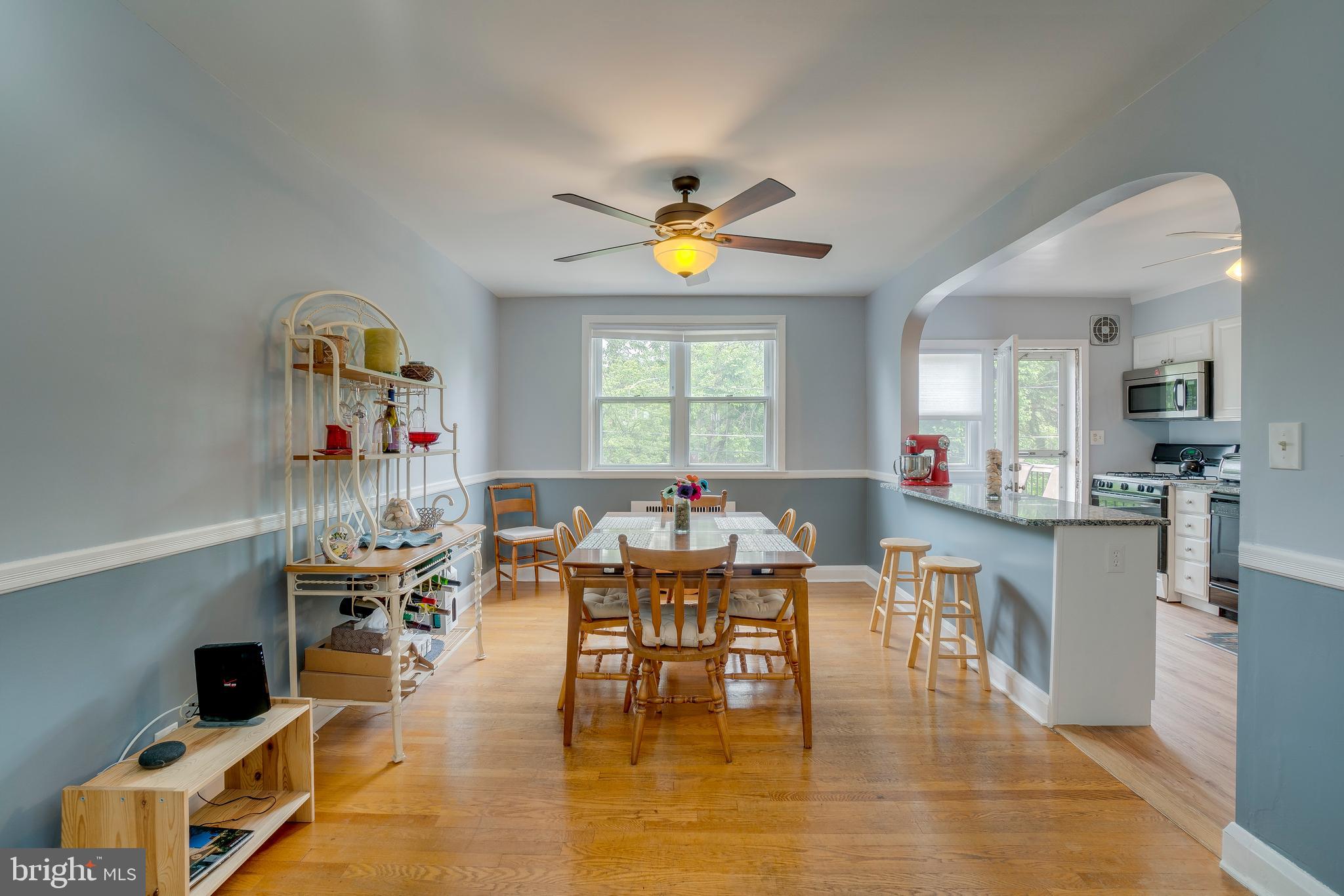 421 Overbrook Road Baltimore, MD 21228 - Photo 23 of 48 Dining Room