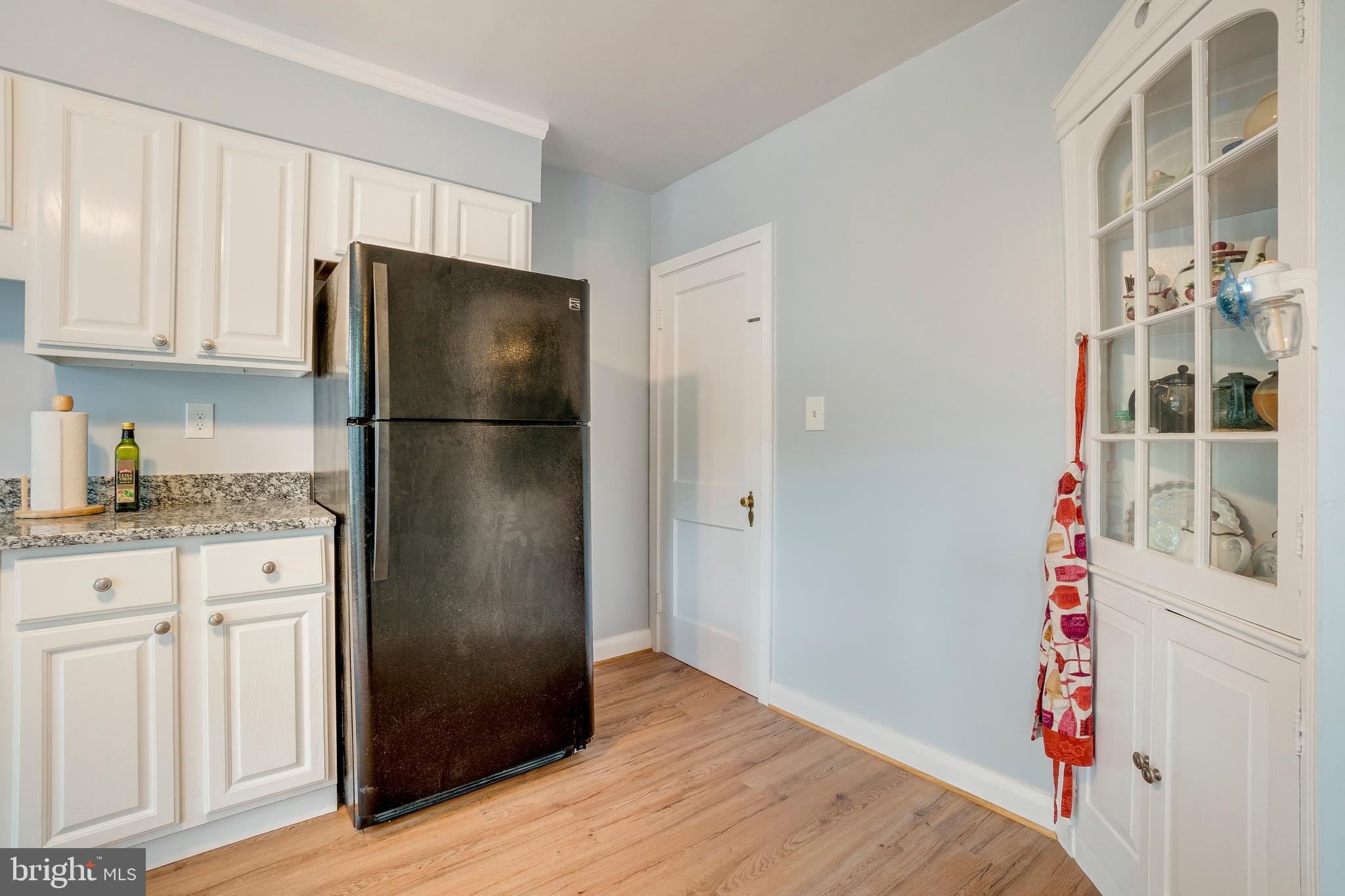 421 Overbrook Road Baltimore, MD 21228 - Photo 34 of 48 Kitchen