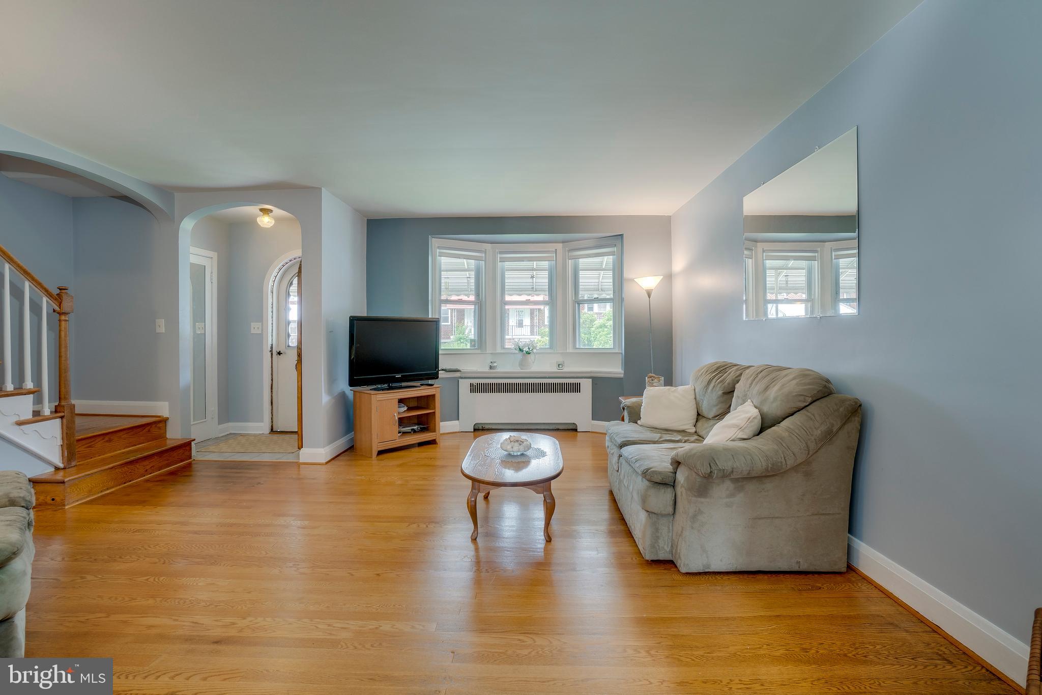 421 Overbrook Road Baltimore, MD 21228 - Photo 40 of 48 Living room