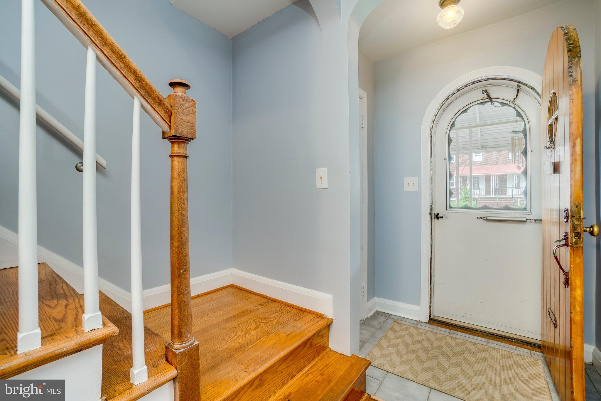421 Overbrook Road Baltimore, MD 21228 - Photo 41 of 48 Foyer