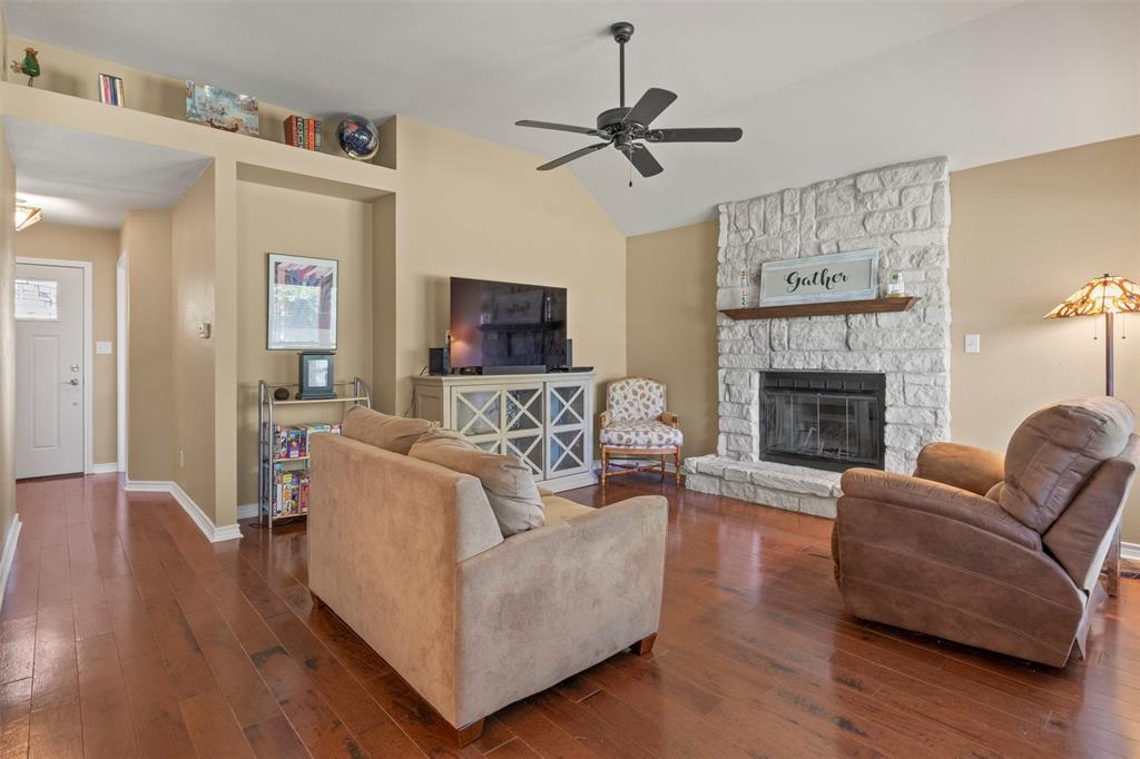 933 Calder Street Howe, TX 75459 - Photo 7 of 25 Gallery Image 7