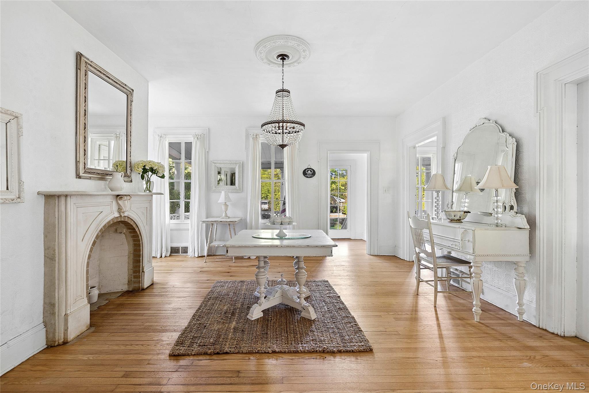 45 Shore Road Setauket, NY 11733 - Photo 6 of 45 The Parlor