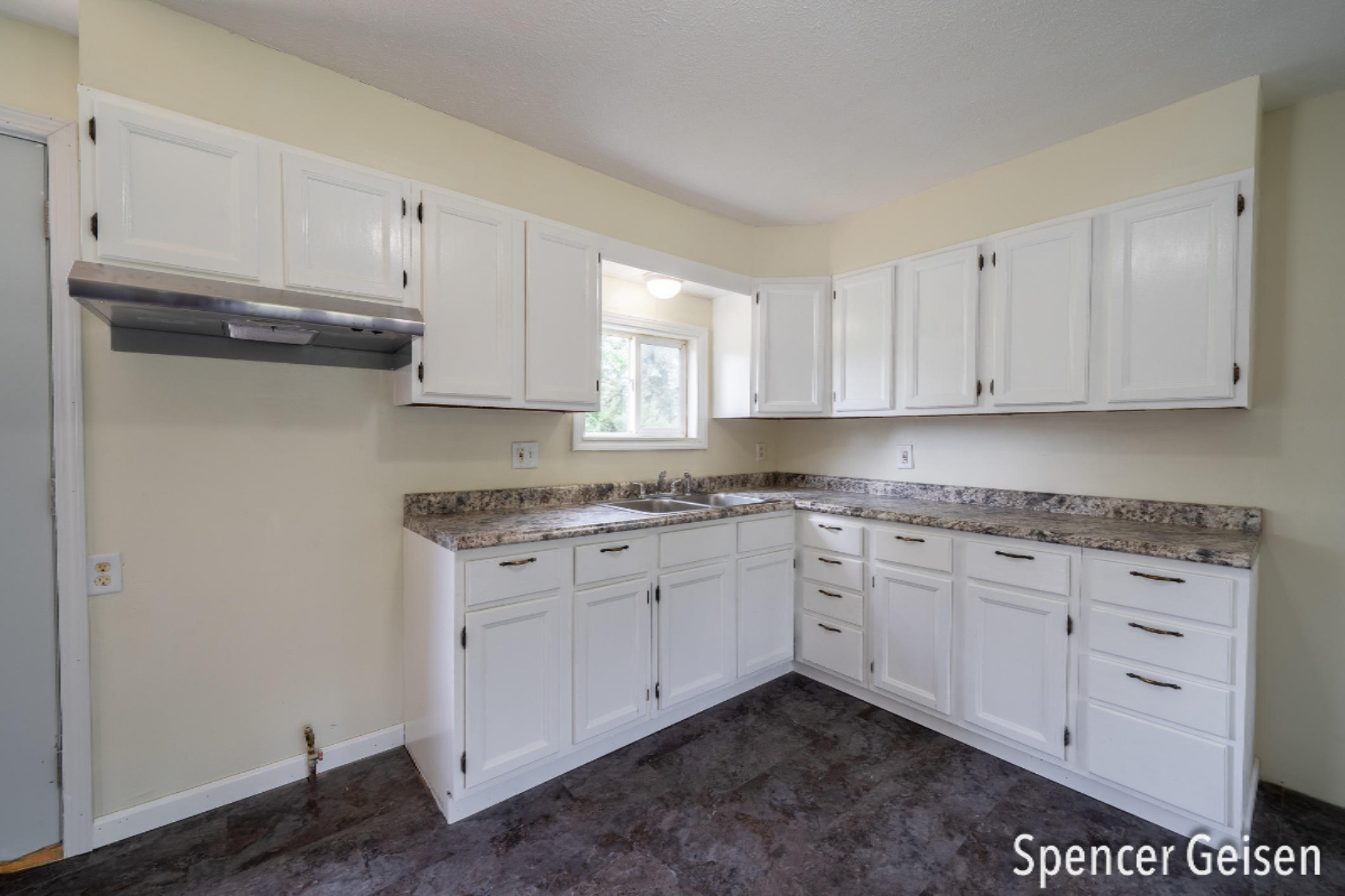 2011 West Long Lake Road Orleans, MI 48865 - Photo 8 of 31 2011 W Long Lake Rd., Orleans, MI 48865-