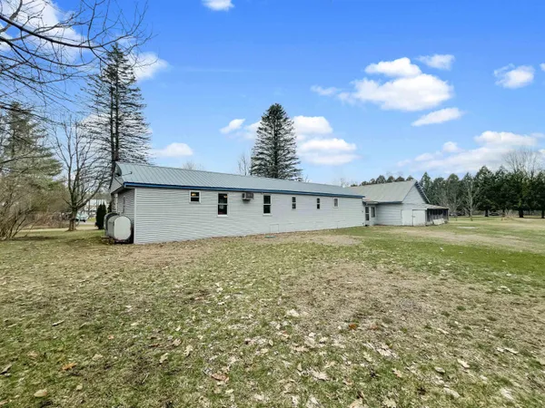 $215,000 | 68 Frontage Road, Highgate, VT 05488