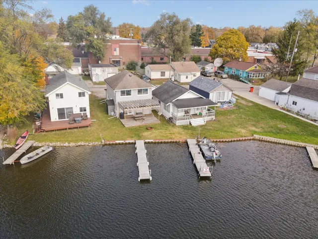 $290,000 | 123 North Lakeside Drive, Michigan Center, MI 49254