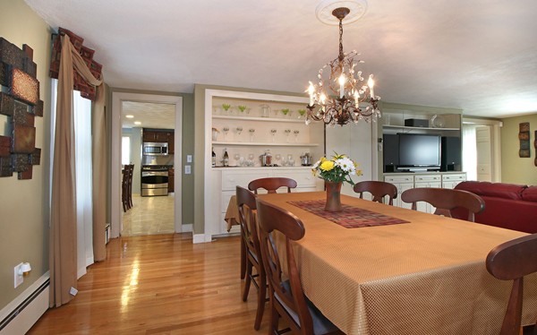 36 Robinson Road Medford, MA 02155 - Photo 11 of 28 Gallery Image 11