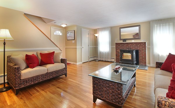 36 Robinson Road Medford, MA 02155 - Photo 2 of 28 Gallery Image 2