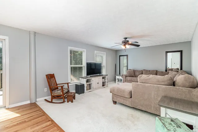 $365,000 | 543 Hickory Road, Lawrenceburg, IN 47025