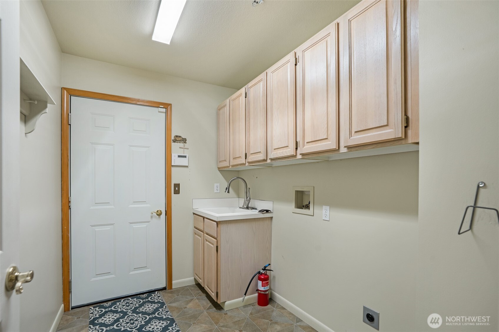 8024 68th Loop Southeast Olympia, WA 98513 - Photo 15 of 34 Gallery Image 15