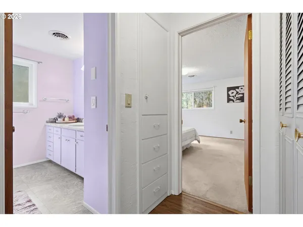 a bed room with a bed