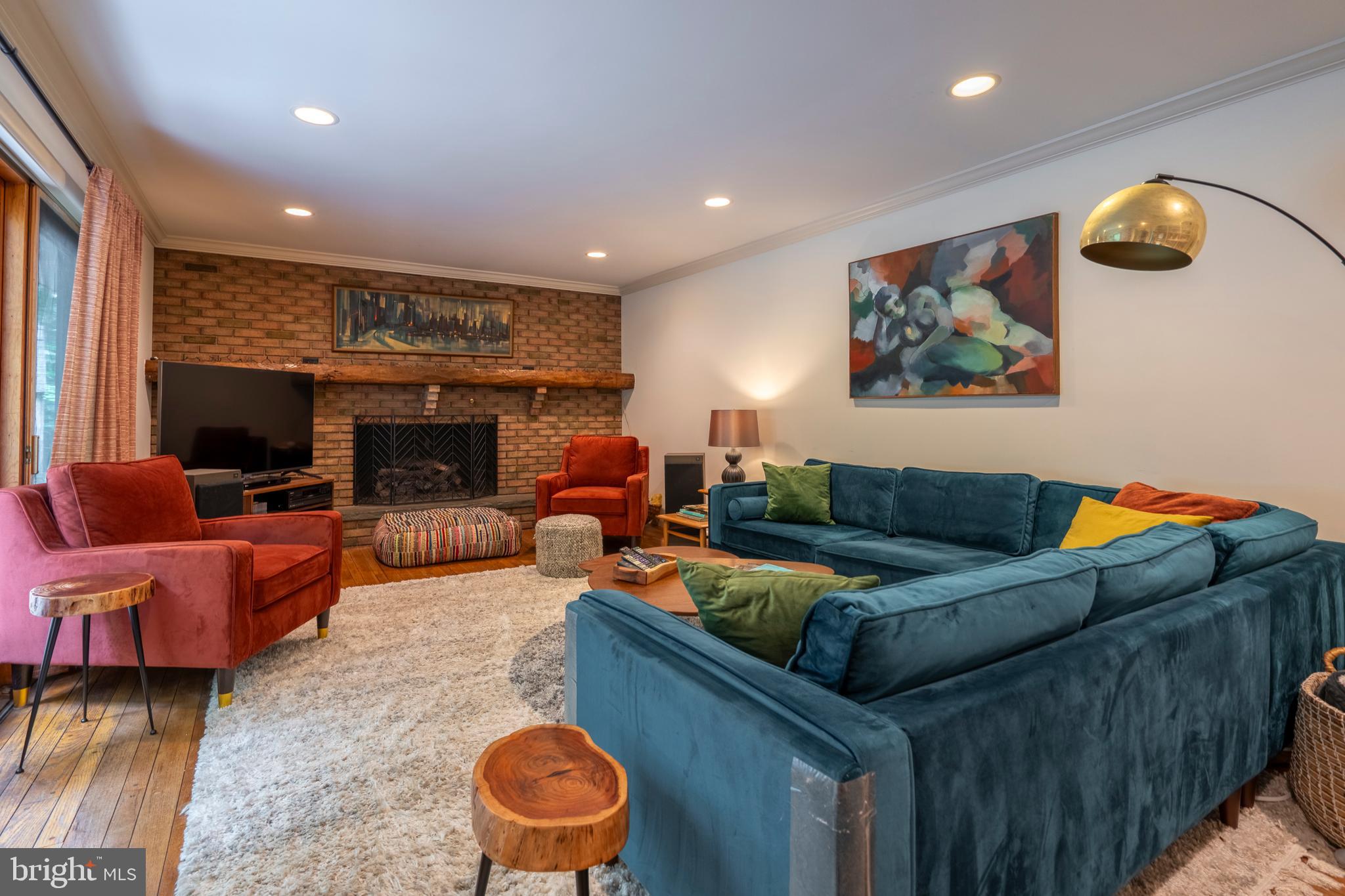 284 Whites Mill Road Green Lane, PA 18054 - Photo 23 of 54 a living room with furniture and a fireplace
