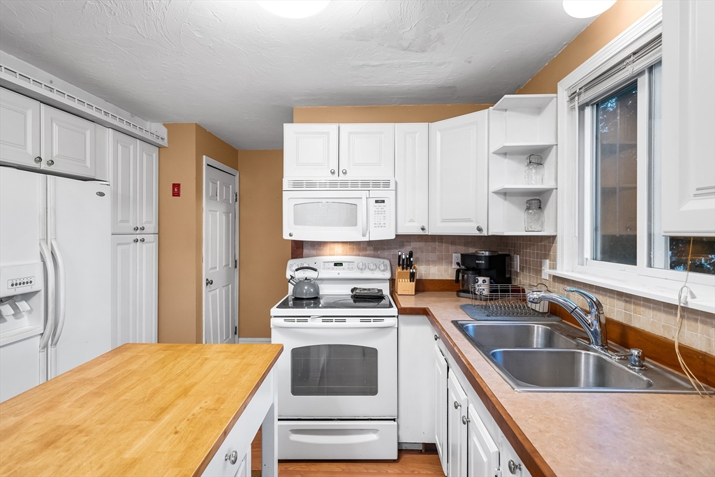 224 West River Road, Unit 224 Uxbridge, MA 01569 - Photo 8 of 38 Gallery Image 8