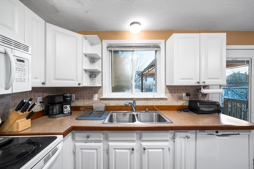224 West River Road, Unit 224 Uxbridge, MA 01569 - Photo 9 of 38 Gallery Image 9