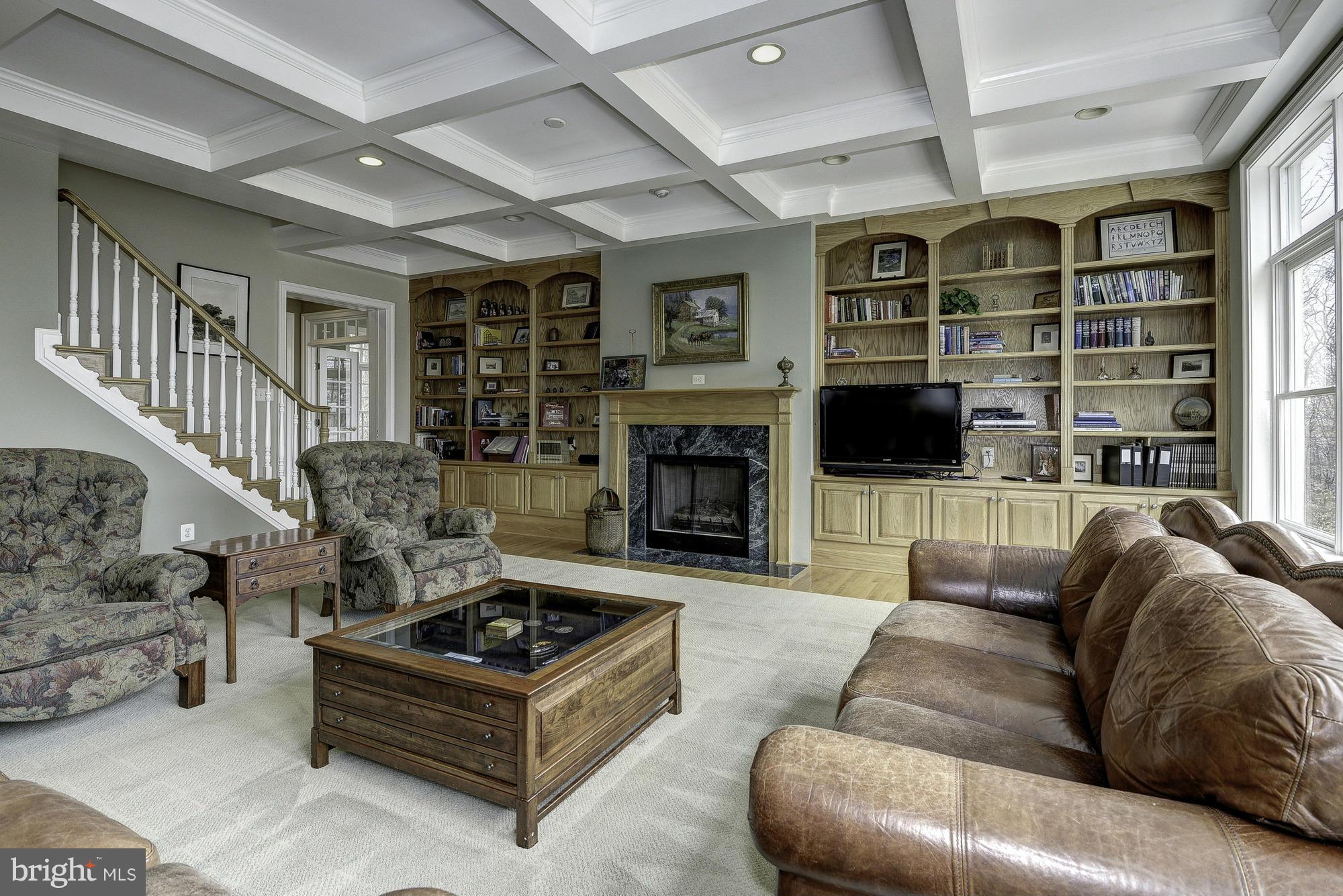 13442 Loyalty Road Leesburg, VA 20176 - Photo 6 of 30 Family Room