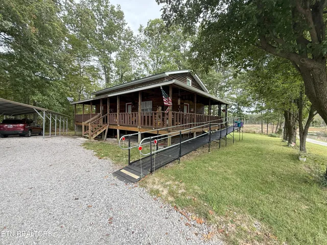 $399,900 | 6105 South South York Highway, Clarkrange, TN 38553