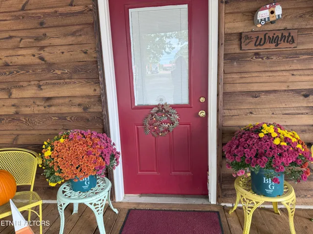 $399,900 | 6105 South South York Highway, Clarkrange, TN 38553