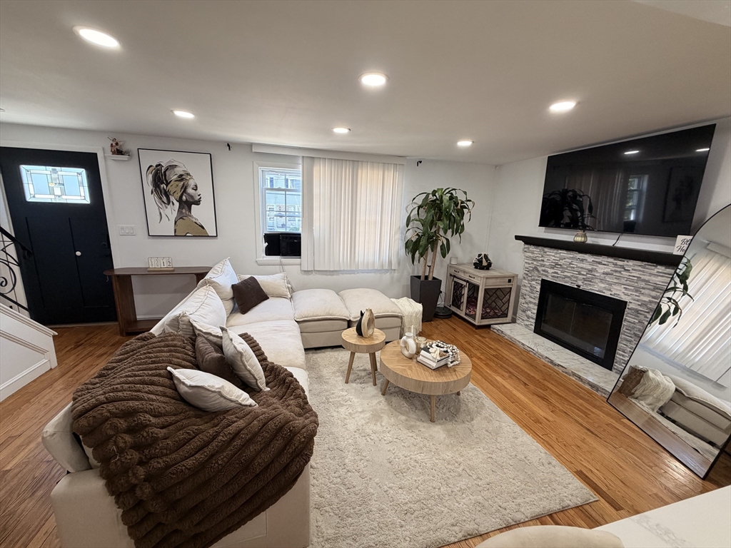 643 Boston Street Lynn, MA 01905 - Photo 8 of 27