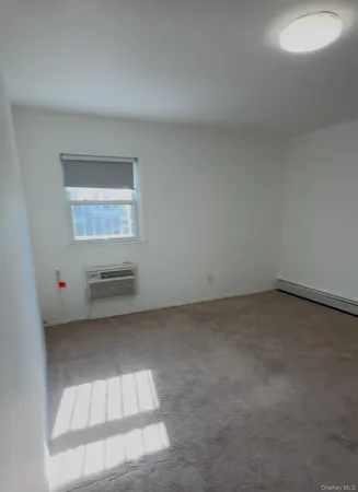$3,100 | 26-10 203rd Street | Auburndale