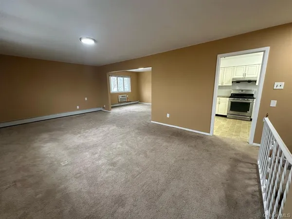 $3,100 | 26-10 203rd Street | Auburndale