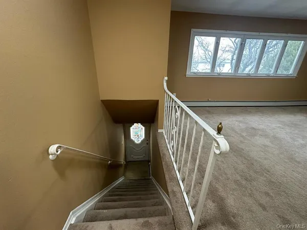 $3,100 | 26-10 203rd Street | Auburndale