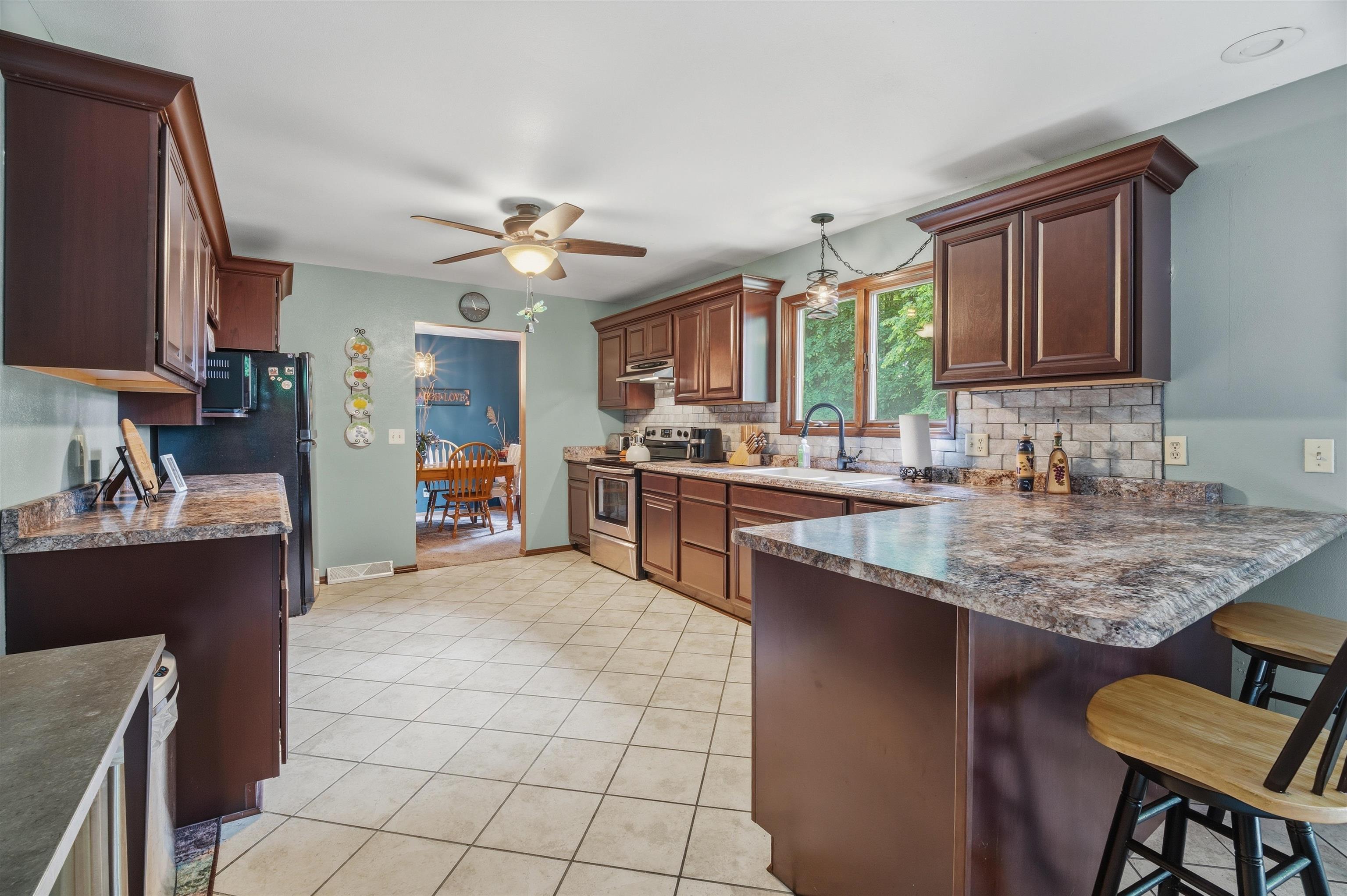 W7719 Chelen Ridge Van Dyne, WI 54979 - Photo 6 of 34