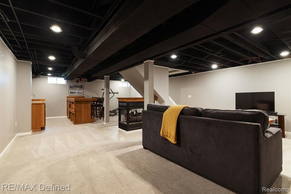 499 Whitney Drive Rochester Hills, MI 48307 - Photo 31 of 43
