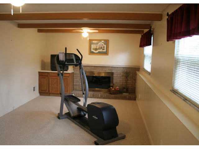 860 Greenridge Road Columbus, OH 43235 - Photo 4 of 10 Gallery Image 4