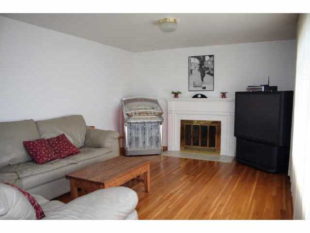 860 Greenridge Road Columbus, OH 43235 - Photo 7 of 10 Gallery Image 7
