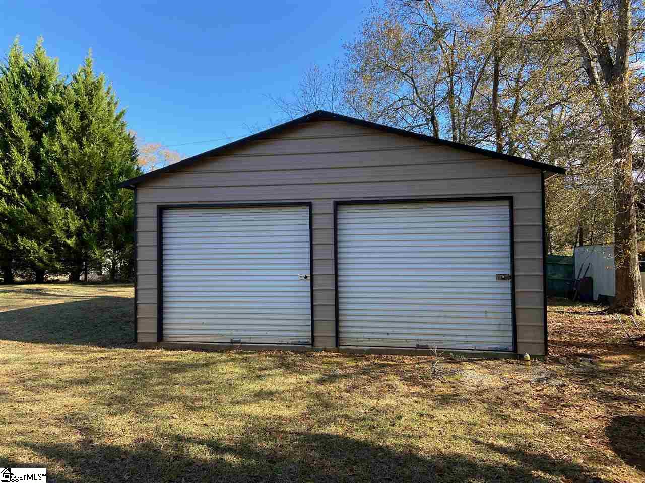 327 Skyline Road Greer, SC 29651 - Photo 3 of 5 Gallery Image 3