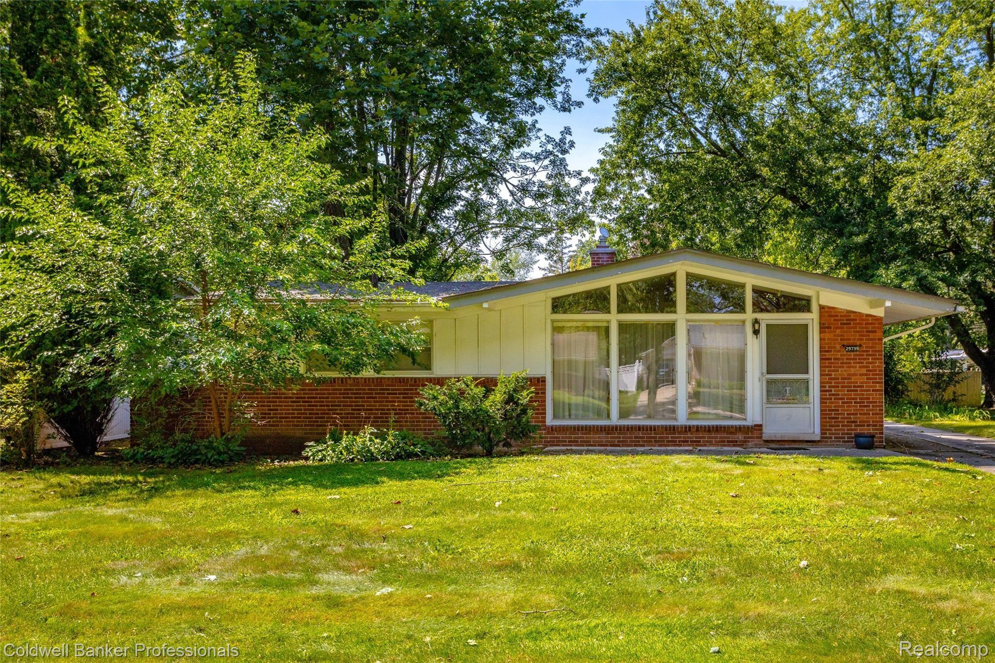 29739 Fall River Road Southfield, MI 48076 - Photo 1 of 34 29739 Fall River L002.jpg