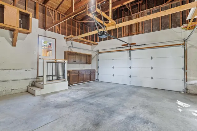 a view of a house with entryway