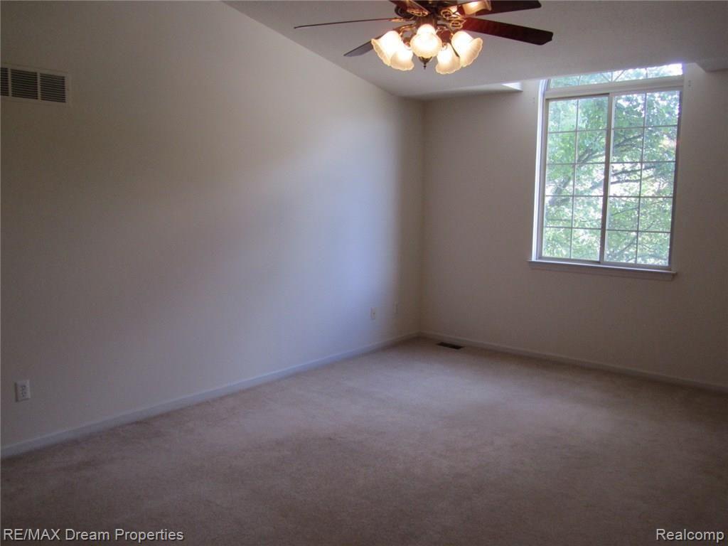 3685 Riverside Drive Canton, MI 48188 - Photo 16 of 26 3685 Riverside Dr Canton Mi 052.JPG