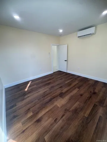 $4,300 | 91-04 43rd Avenue | Elmhurst